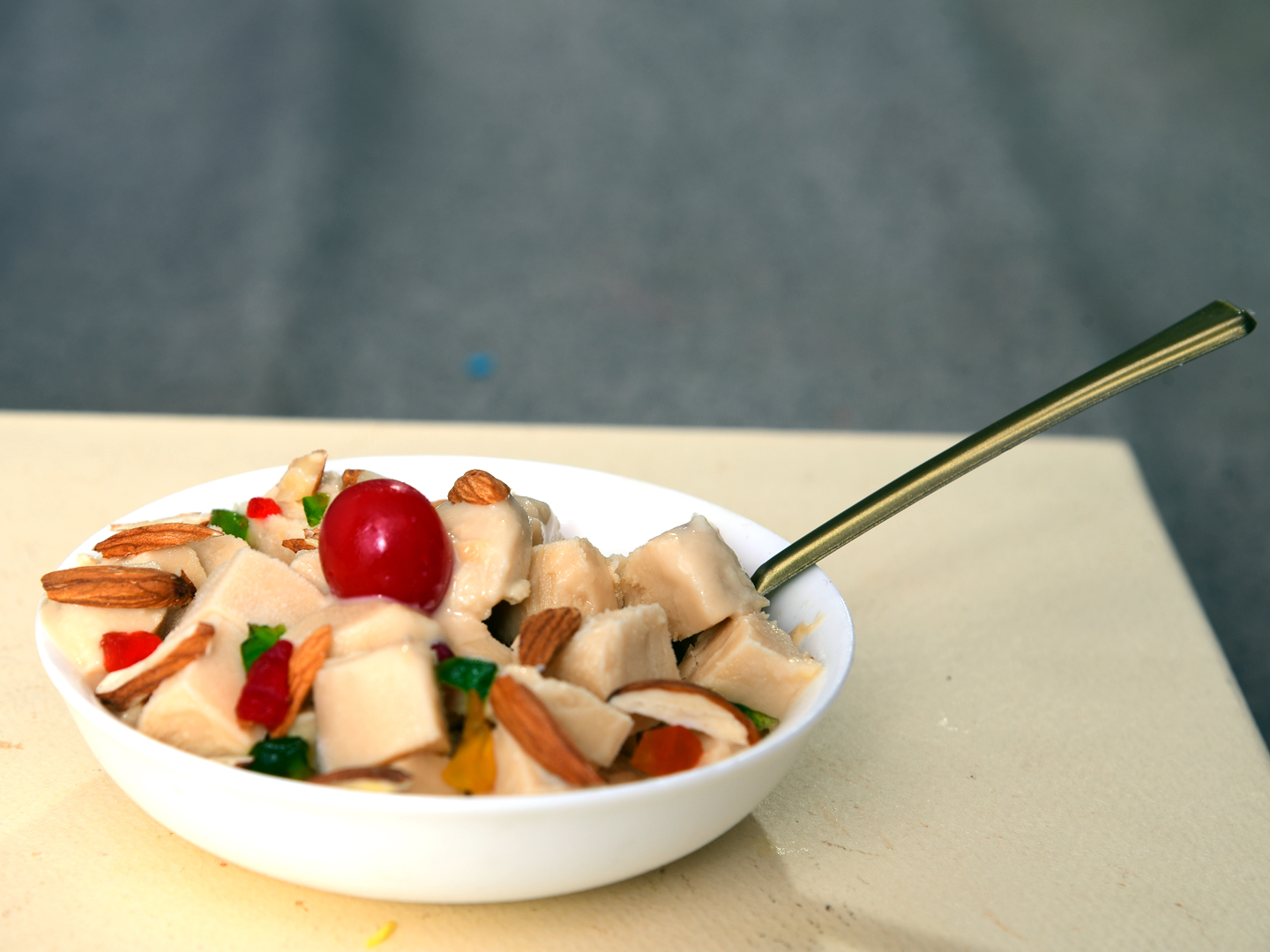 Cut Kulfi With Rabadi